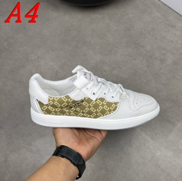 GIVENCHY スニーカー【春夏新作】透明感デザインで涼やかコーデ  