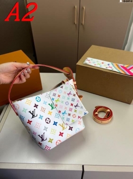 2025 ソフィスティケート ショルダーバッグ/ハンドバッグ LOUIS VUITTON  ルイヴィトン   17CM