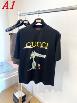 2025新作 GUCCIグッチ ラウンドネック 半袖Tシャツ   カジュアル