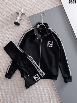 2025FW デイリー着用に革新を   フェンデイ トップスボトムスセット