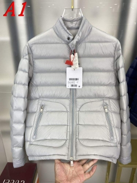 2025 モンクレール 新発売 ダウンジャケット メンズ シルエットの美しい服