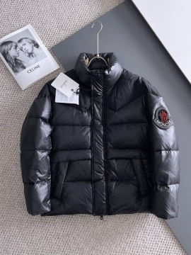 2025 モンクレール 本物素材 メンズ ダウンジャケット 長く愛用できる