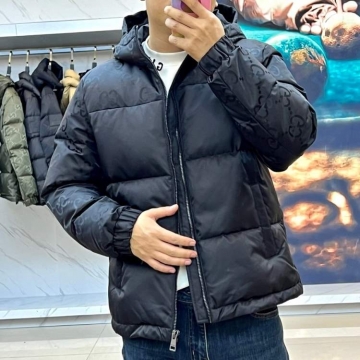 2025 グッチ 特価 ダウンプレミアムダウンジャケット 数に限りがある