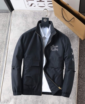 2025 ルイヴィトン 季節限定 ダウンプレミアムダウンジャケット 何にでも合わせ易く格好良く決まる