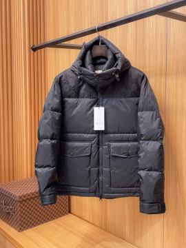 2025 グッチ 割引 ダウンプレミアムダウンジャケット 細部にこだわったデザイン