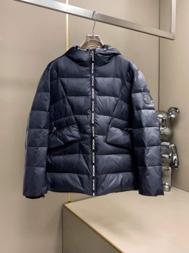 2025 モンクレール 在庫あり ダウンジャケット メンズ ふわふわな感触