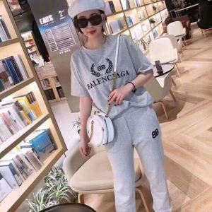 BALENCIAGA バレンシアガ ジャージ 上下セット 2020年春夏のトレンドアイテム クラシカルな雰囲気