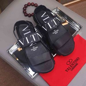 透け感新作がイチ推し サンダル 今年流大人っぽさ ヴァレンティノ VALENTINO 2020SSのトレンド商品